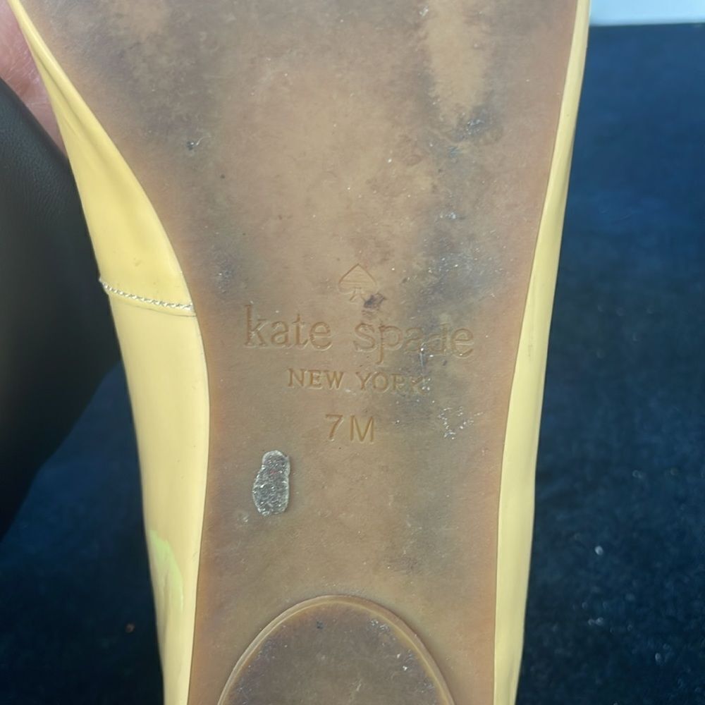 Kate Spade Tan Patent Flats w Bow Shoes - Picture 7 of 7